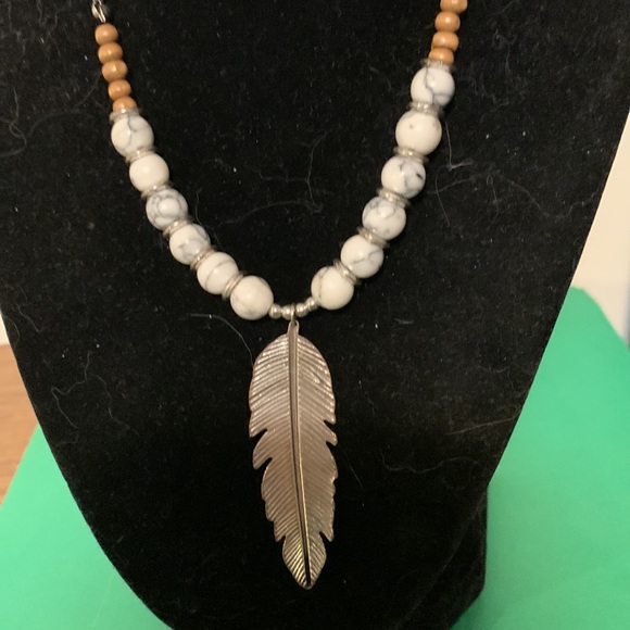 Gorgeous necklace 29” - Picture 5 of 7